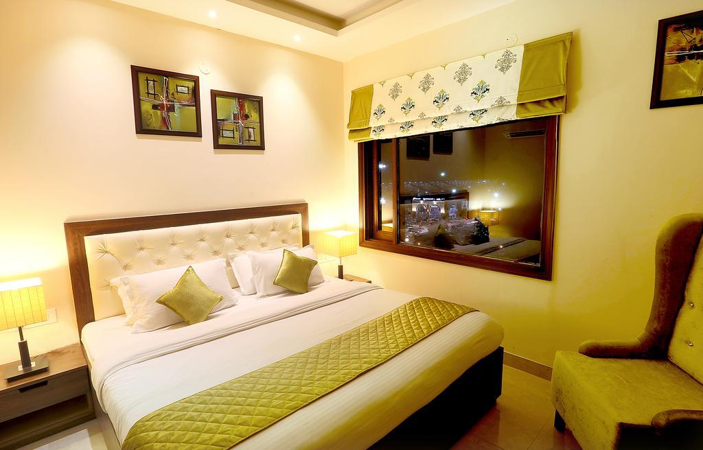 Hotel Rk Grande لوديانا الغرفة الصورة