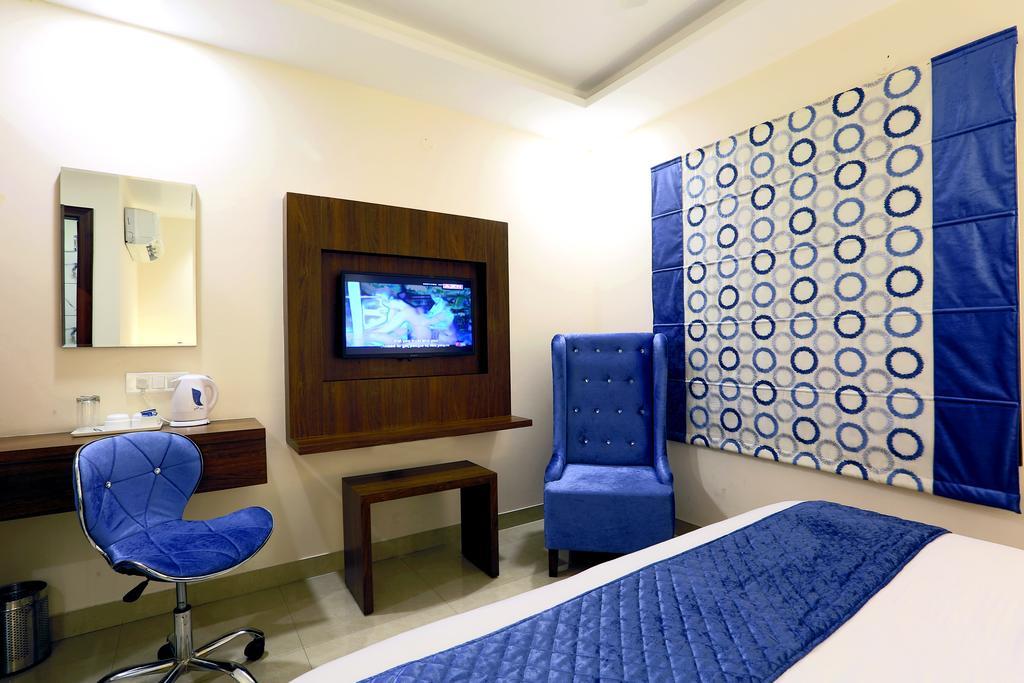 Hotel Rk Grande لوديانا الغرفة الصورة
